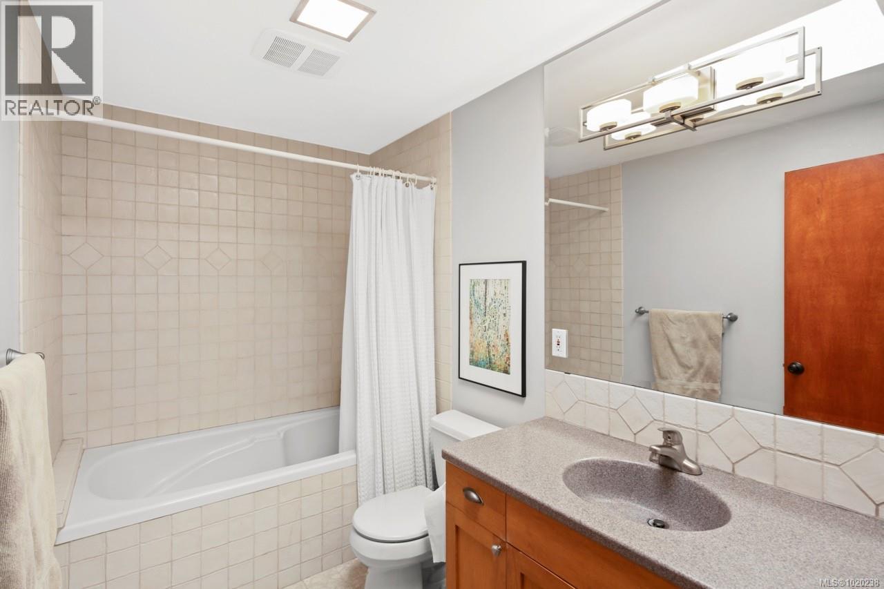  214 Dogwood Lane, Salt Spring