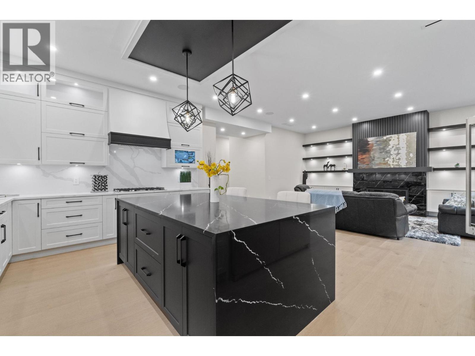 841 RONDEAU STREET, Coquitlam