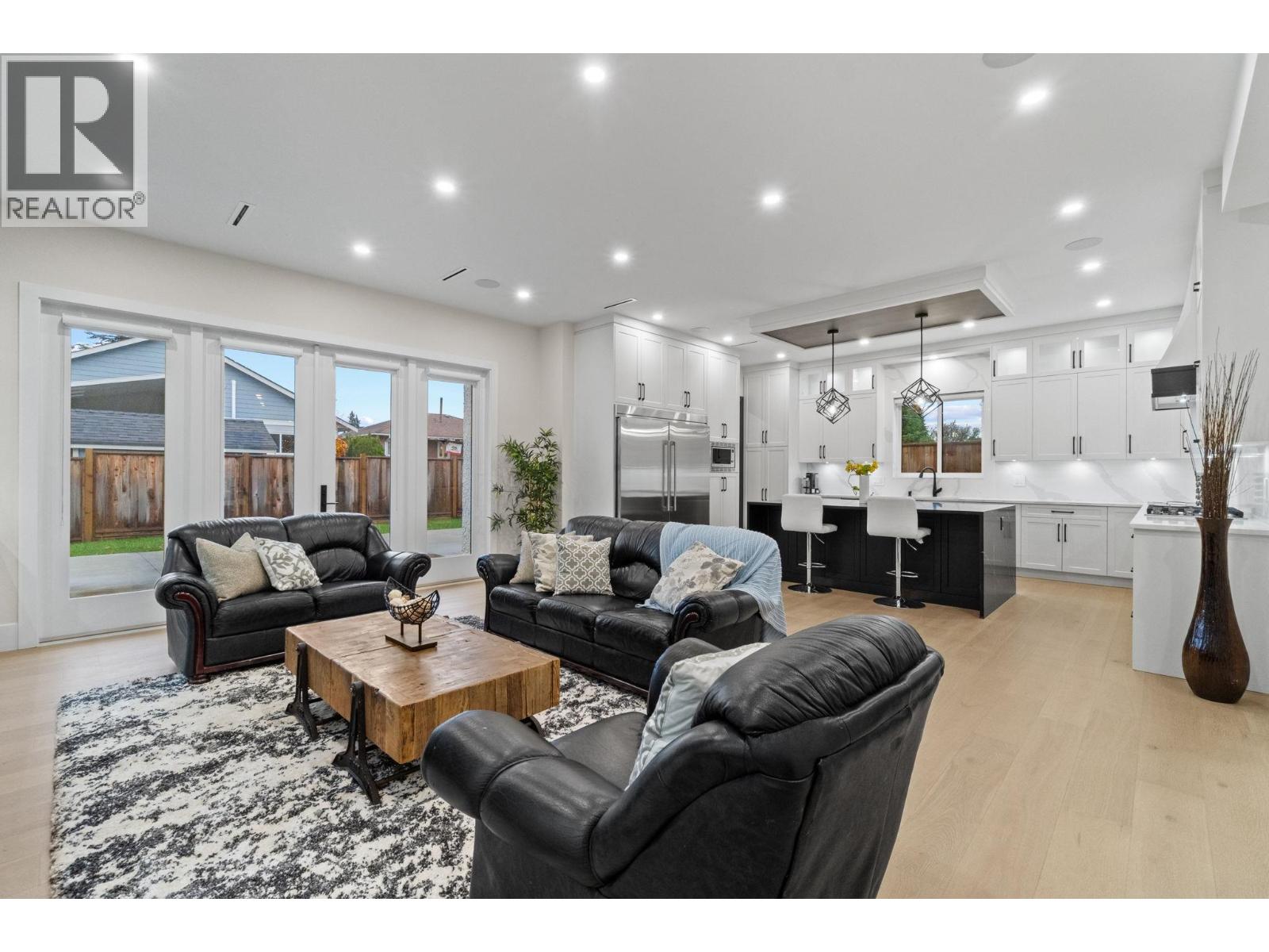 841 RONDEAU STREET, Coquitlam