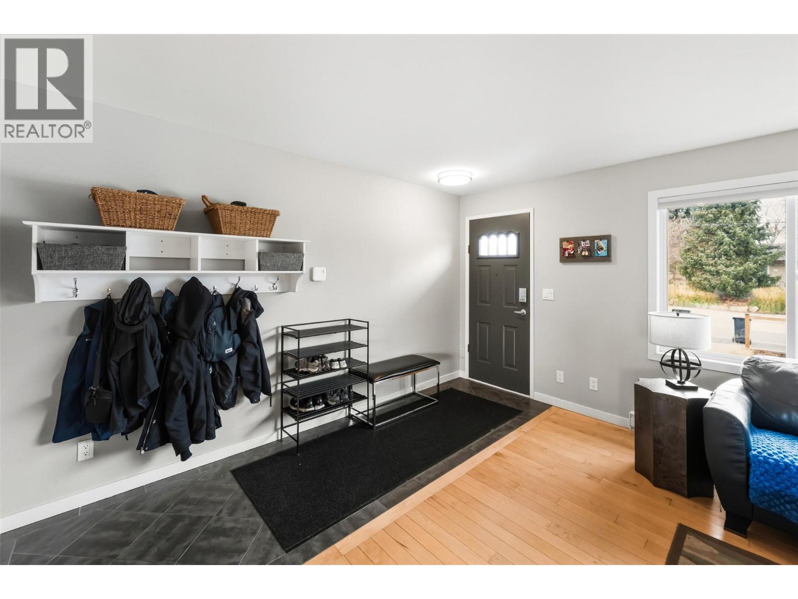 10915 Ward Street, Summerland