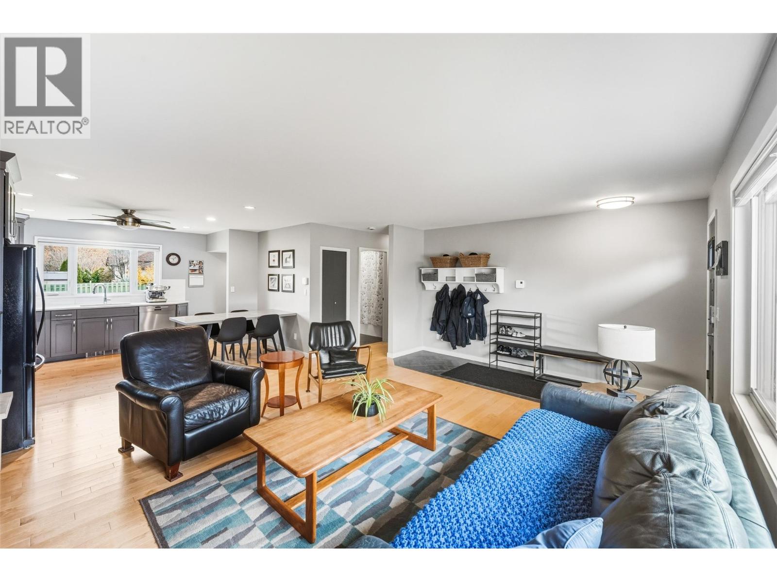 10915 Ward Street, Summerland