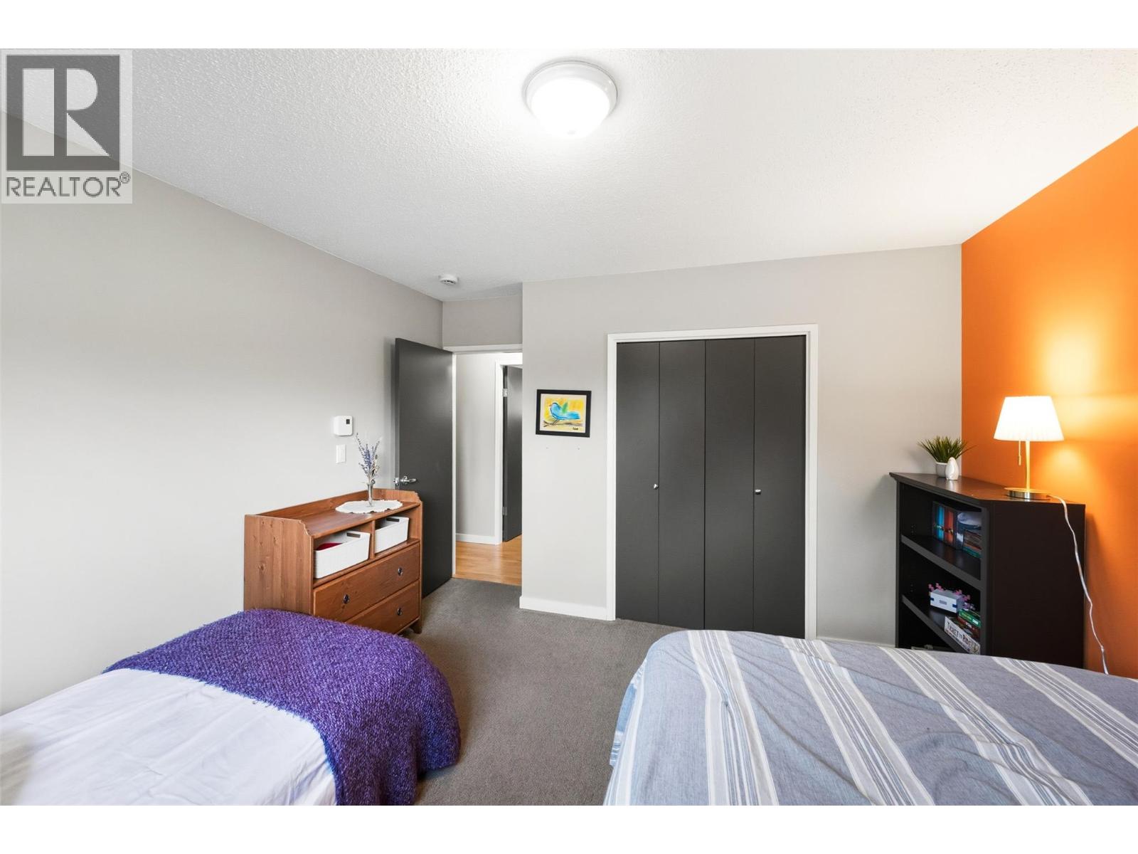 10915 Ward Street, Summerland