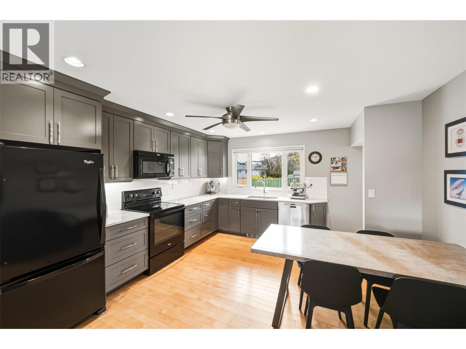 10915 Ward Street, Summerland