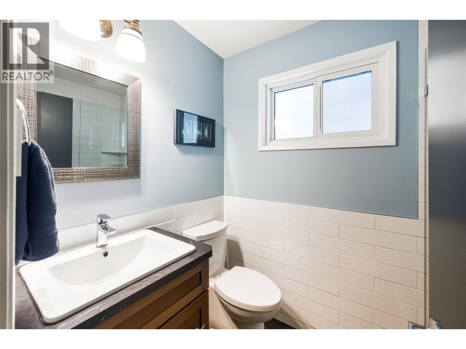 10915 Ward Street, Summerland