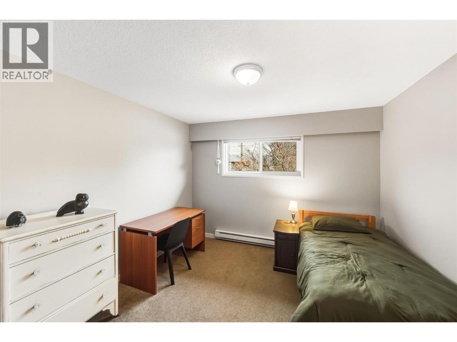 10915 Ward Street, Summerland