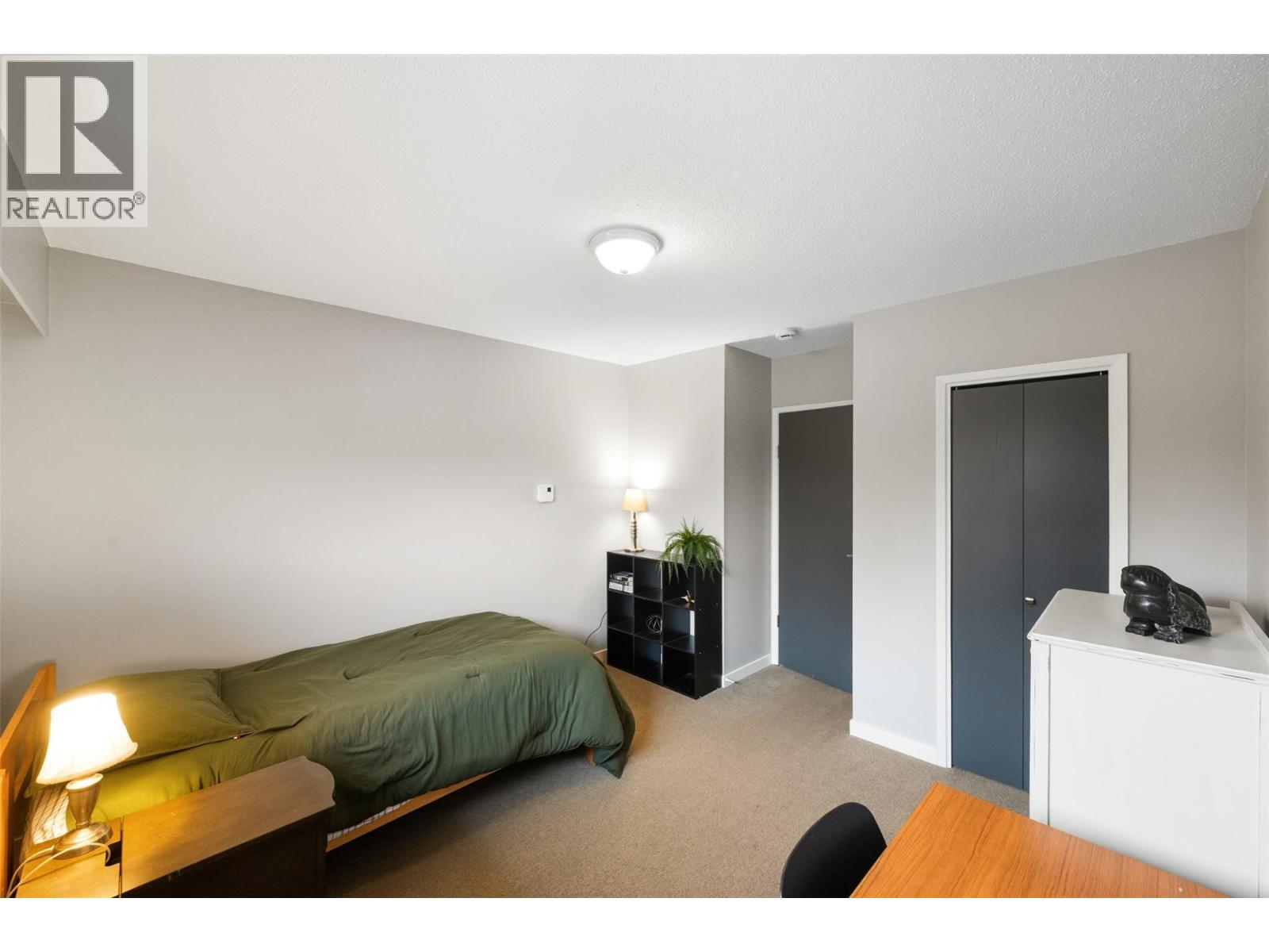 10915 Ward Street, Summerland