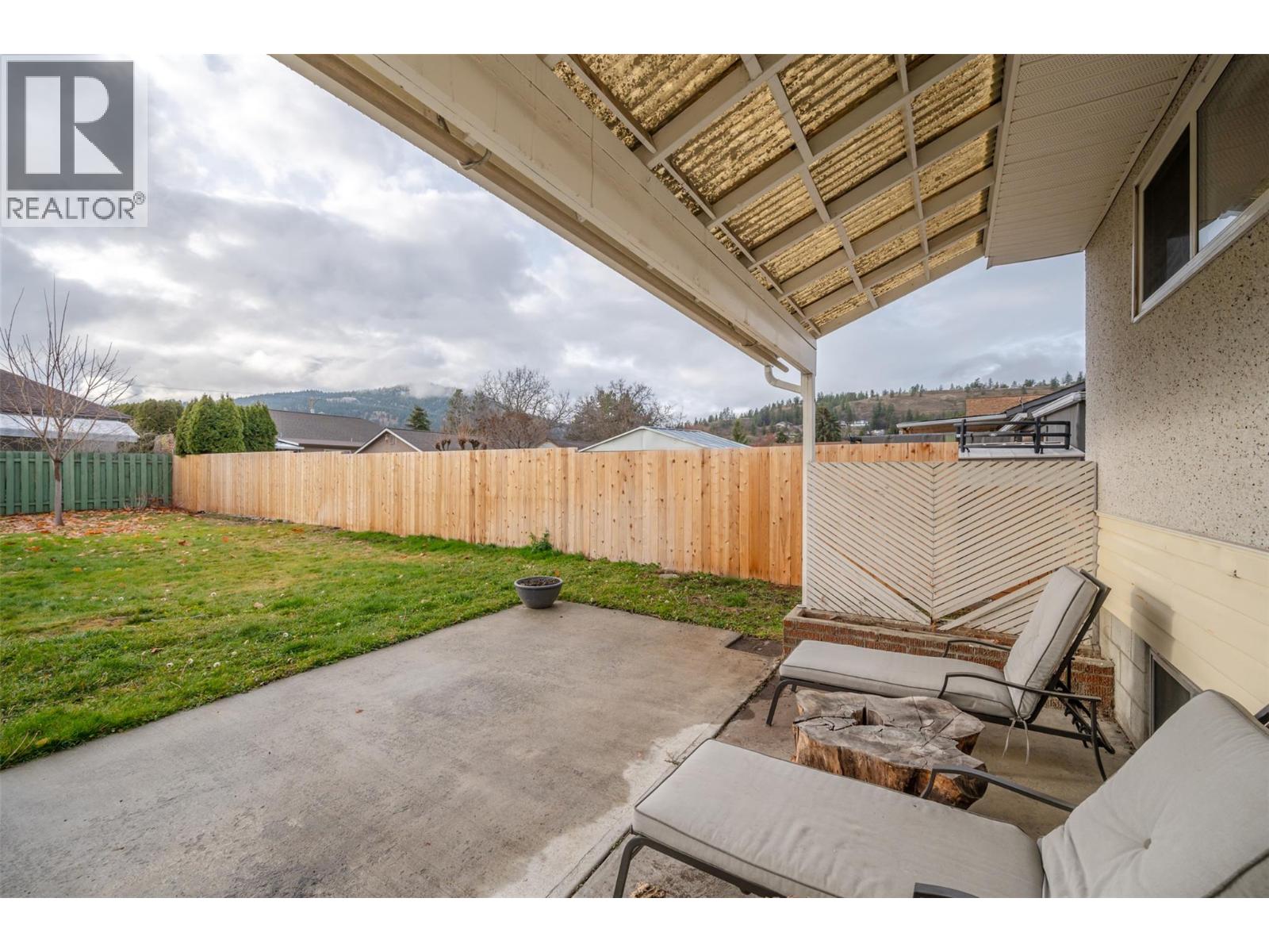 10915 Ward Street, Summerland