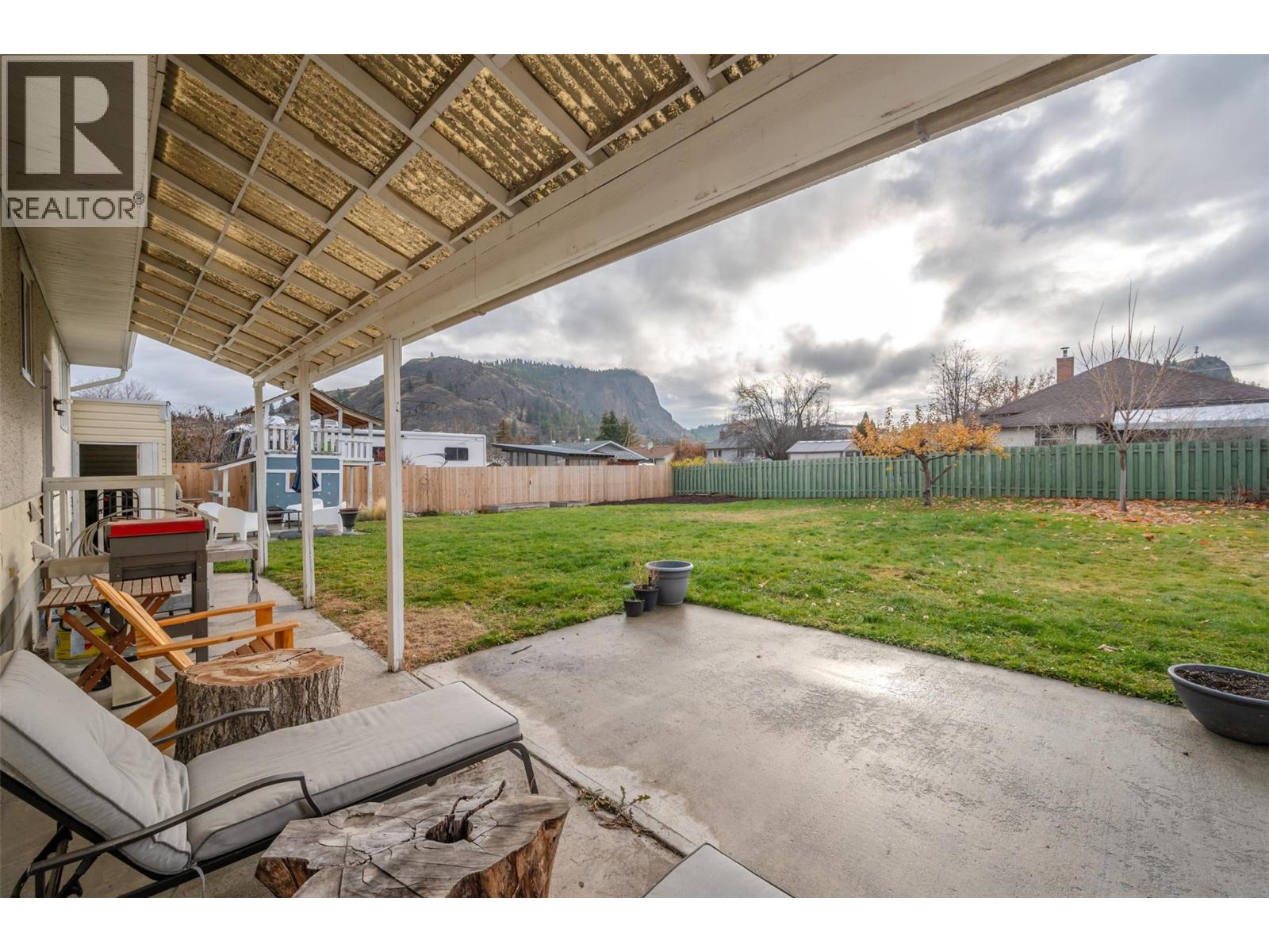 10915 Ward Street, Summerland