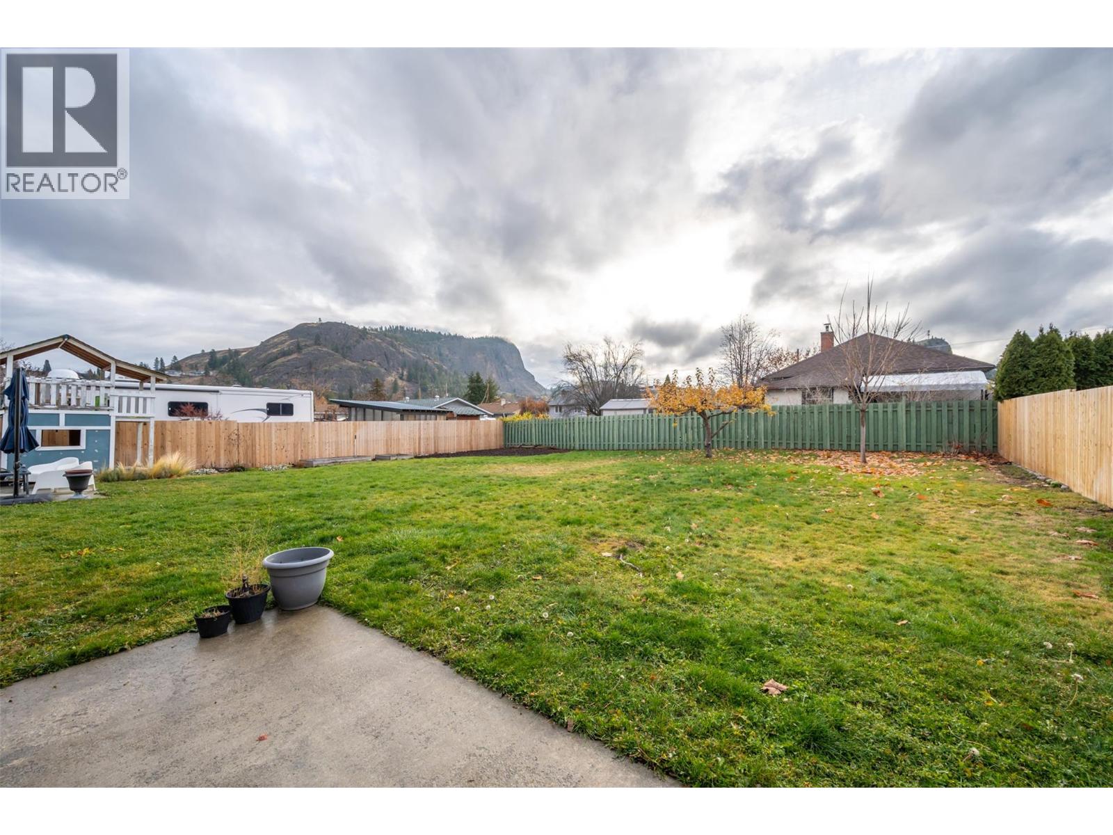 10915 Ward Street, Summerland