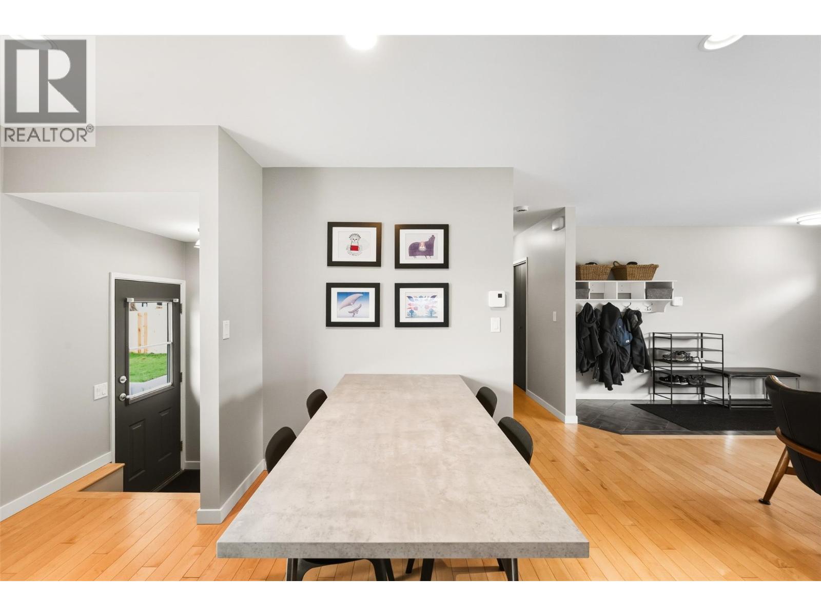 10915 Ward Street, Summerland