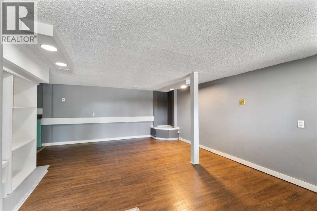 Single Family House Bungalow for Sale in   Avenue NW Montgomery Calgary 