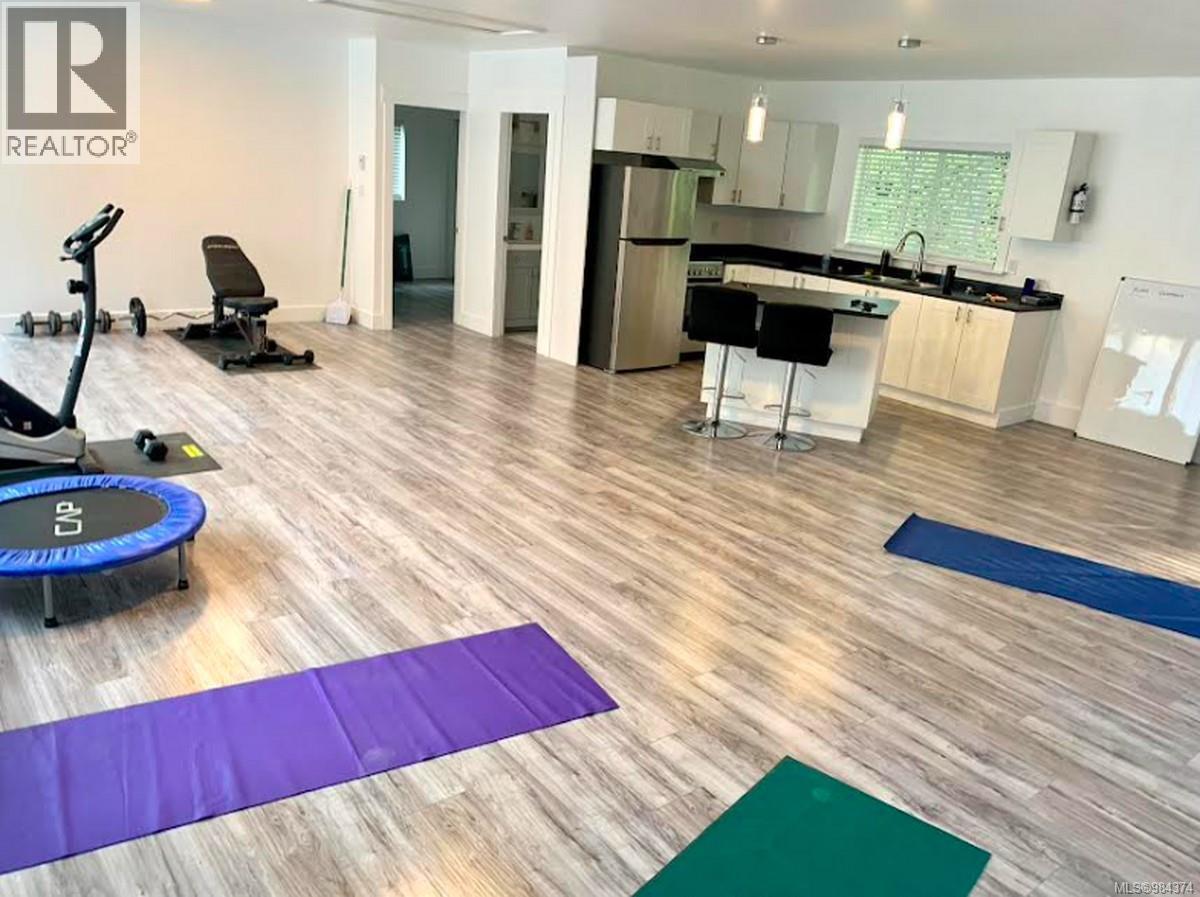 321 Wireless Rd, Comox