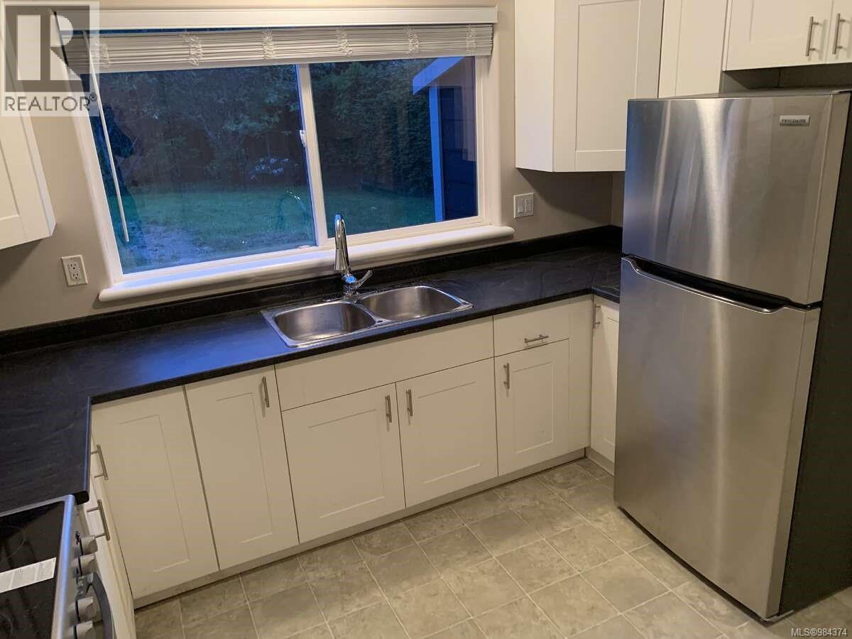 321 Wireless Rd, Comox