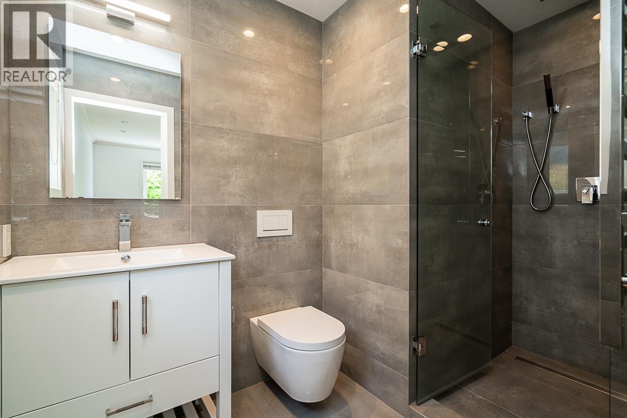 1358 E 14TH STREET, North Vancouver