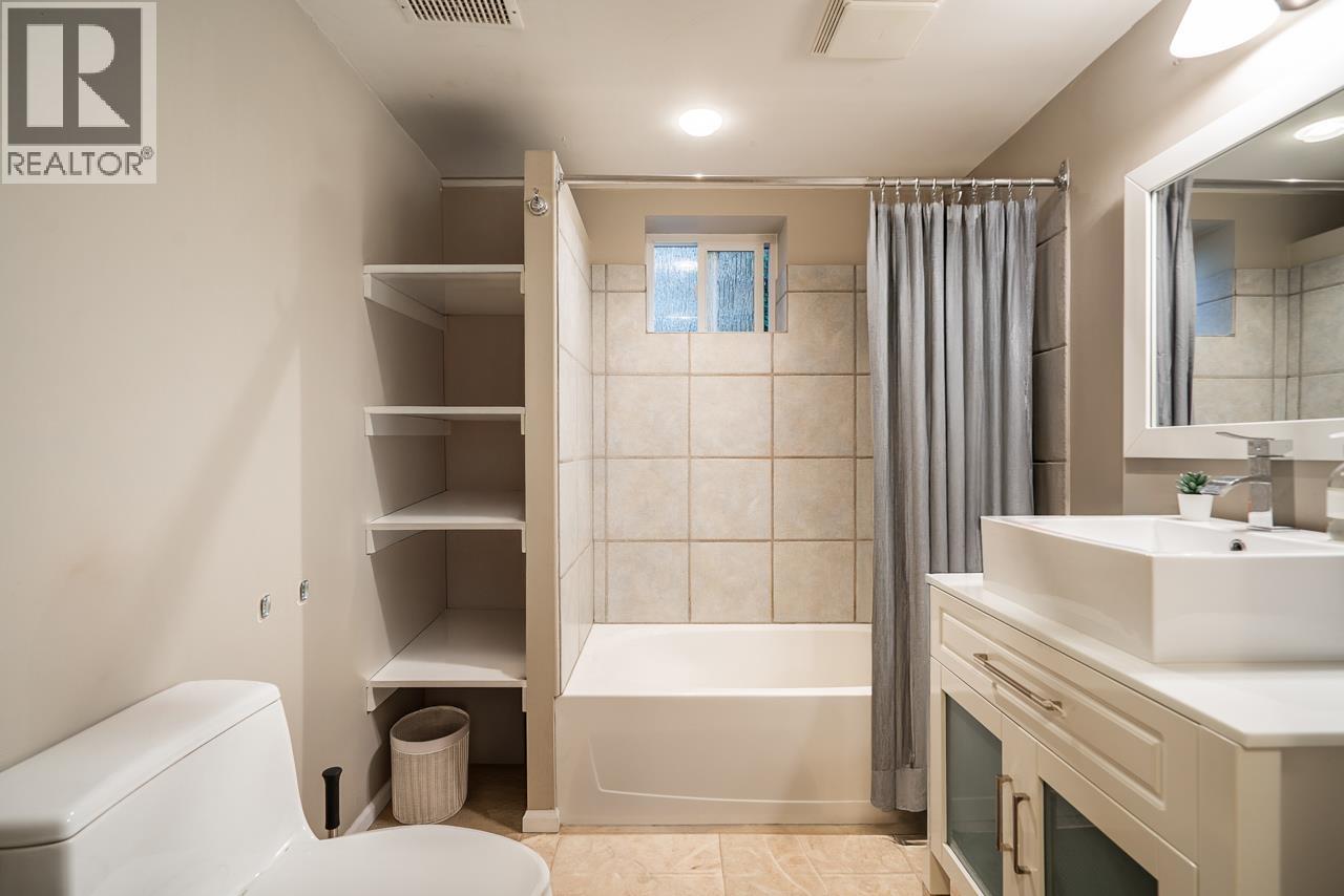 1358 E 14TH STREET, North Vancouver