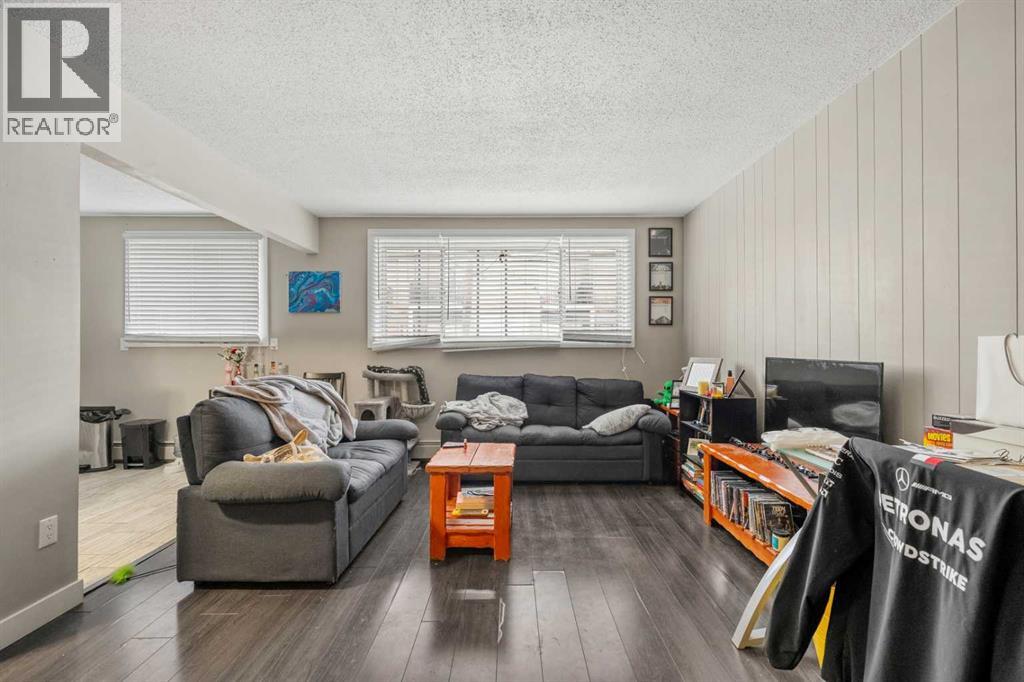 Multi-family House for Sale in    Avenue NE Tuxedo Park Calgary 