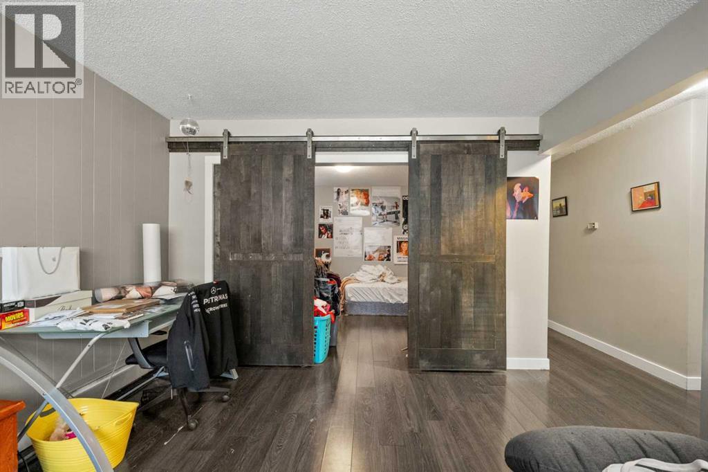 Multi-family House for Sale in    Avenue NE Tuxedo Park Calgary 