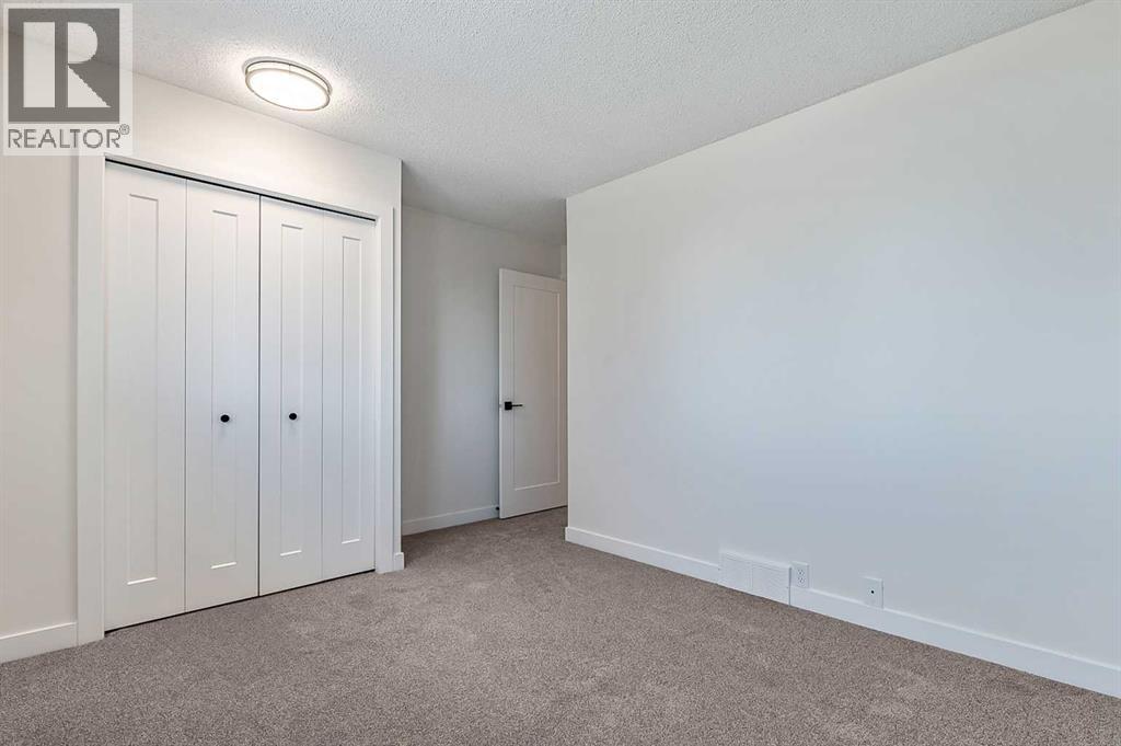 Single Family House 4 Level for Sale in  Woodford Crescent SW Woodbine Calgary 