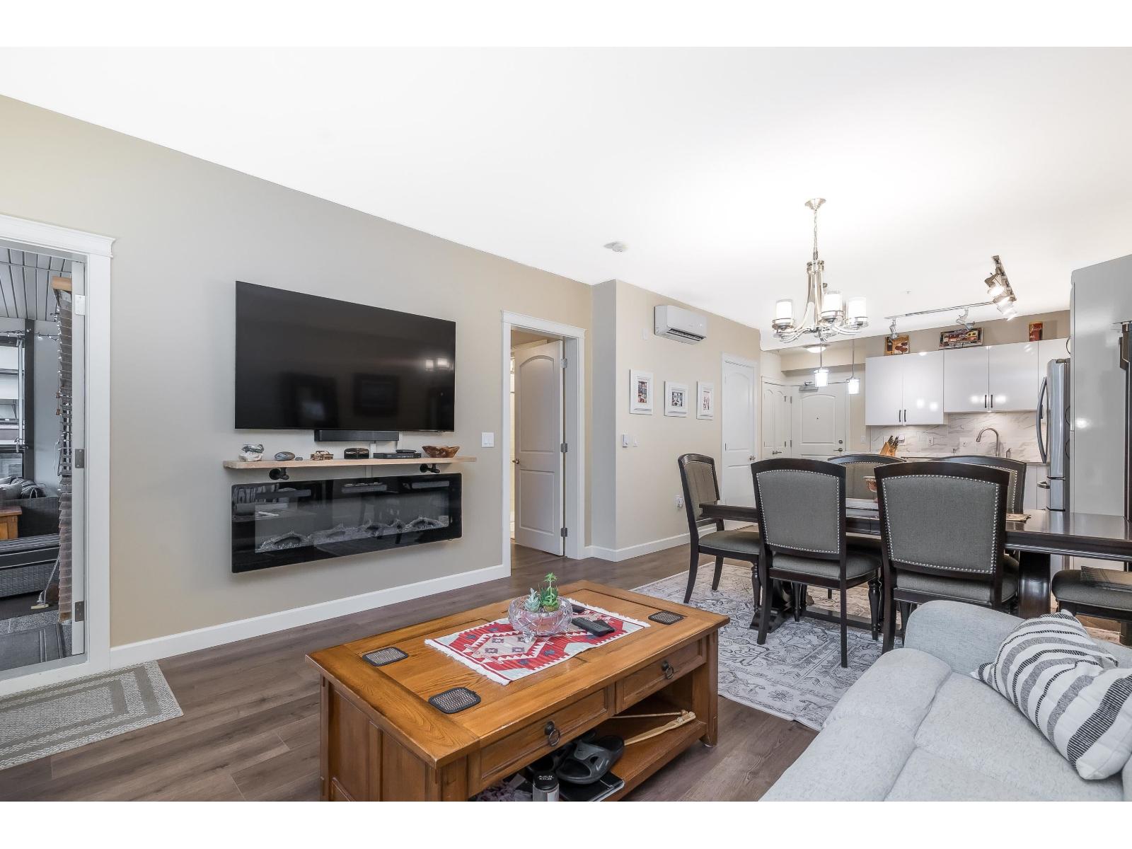 404 8561 203A ST STREET, Langley