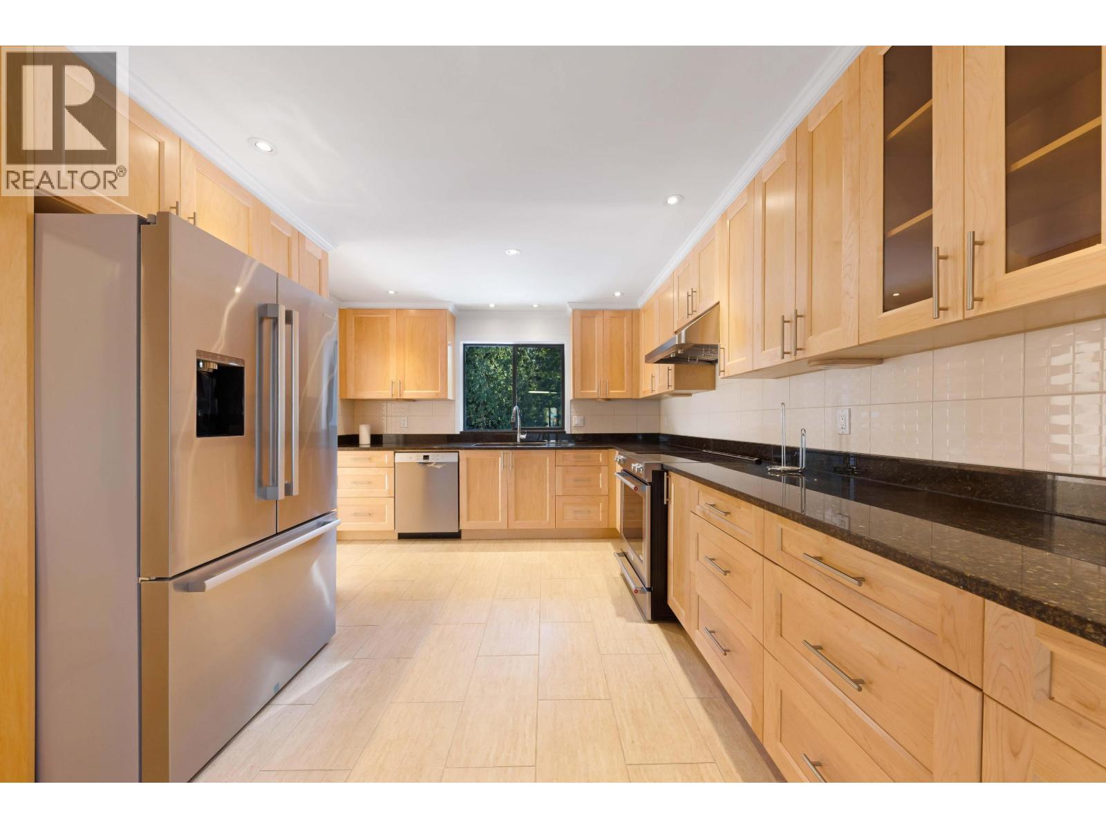 1273 LYNWOOD AVENUE, Port Coquitlam