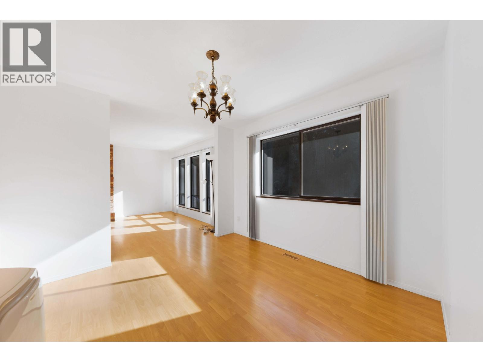 1273 LYNWOOD AVENUE, Port Coquitlam