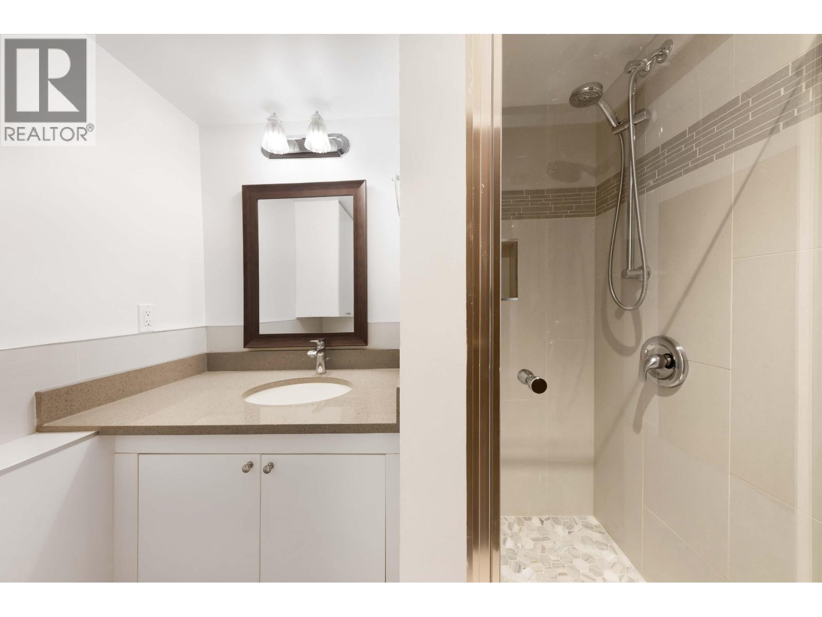 1273 LYNWOOD AVENUE, Port Coquitlam