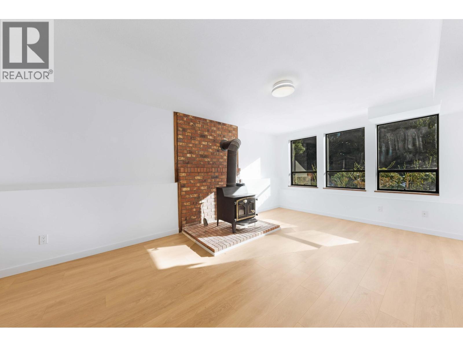 1273 LYNWOOD AVENUE, Port Coquitlam