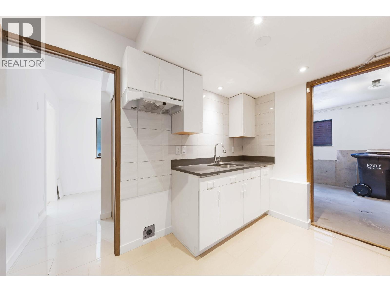 1273 LYNWOOD AVENUE, Port Coquitlam