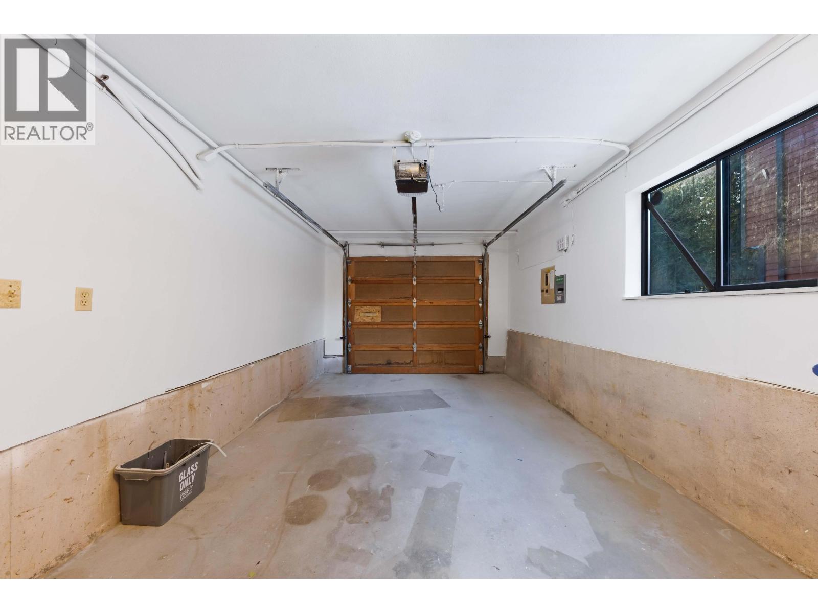 1273 LYNWOOD AVENUE, Port Coquitlam