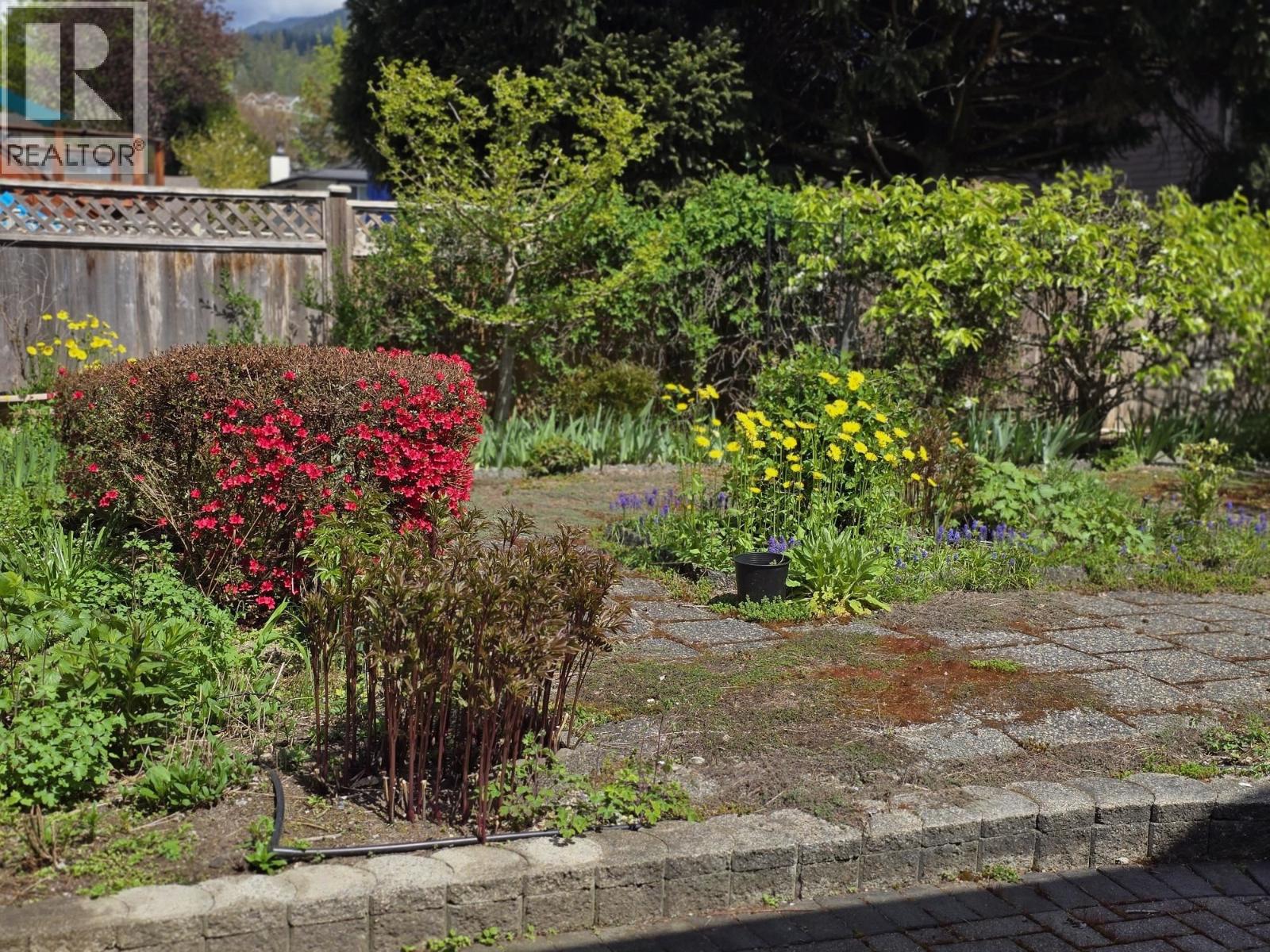 1273 LYNWOOD AVENUE, Port Coquitlam