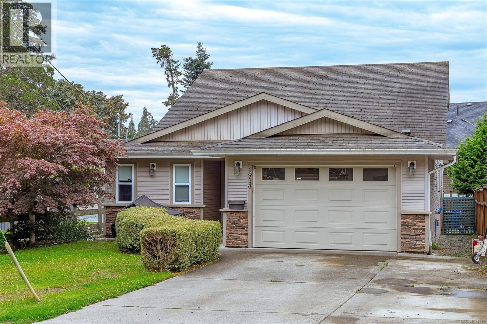  1914 Maple Avenue South, Sooke