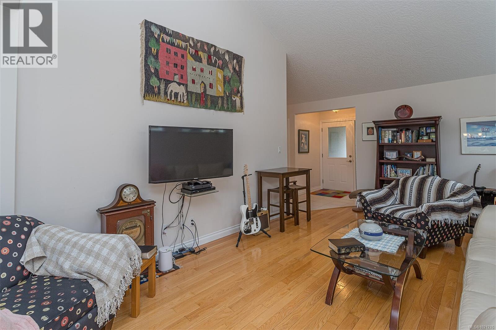  1914 Maple Avenue South, Sooke