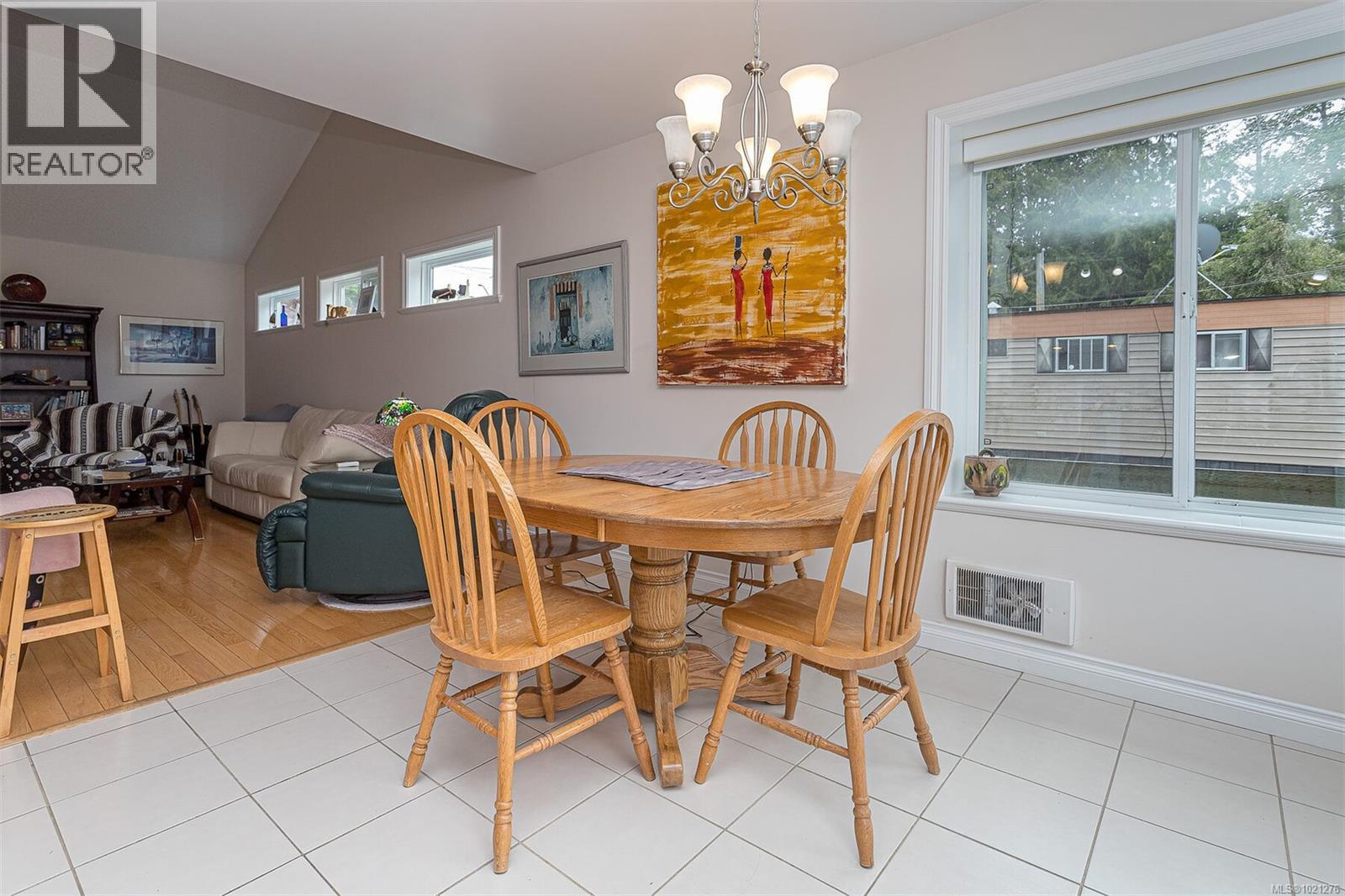  1914 Maple Avenue South, Sooke