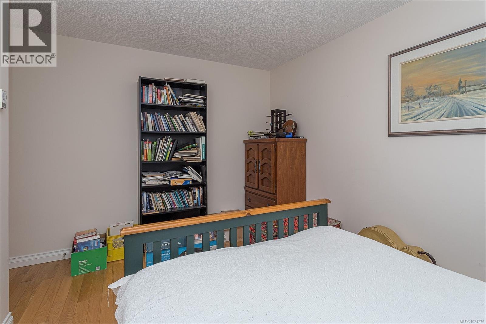  1914 Maple Avenue South, Sooke