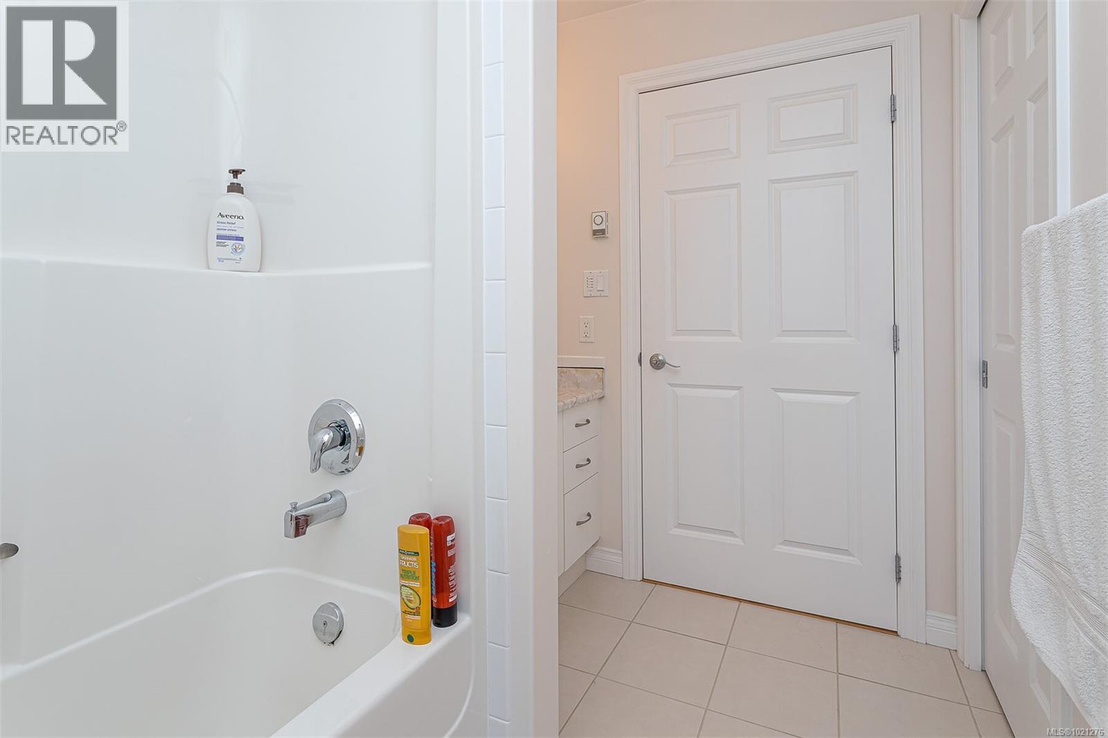  1914 Maple Avenue South, Sooke