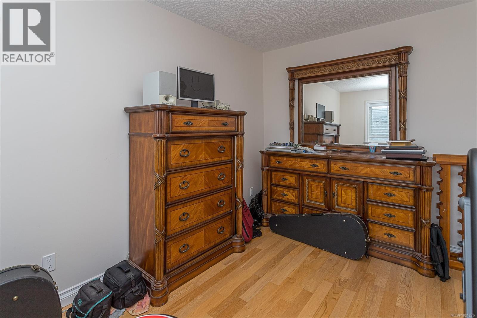  1914 Maple Avenue South, Sooke