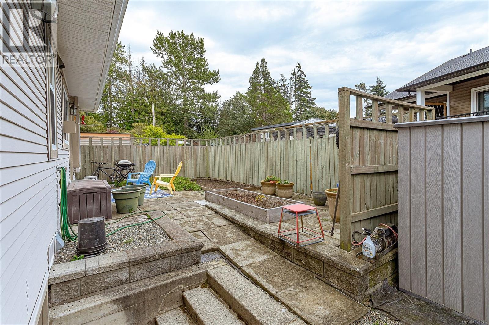  1914 Maple Avenue South, Sooke