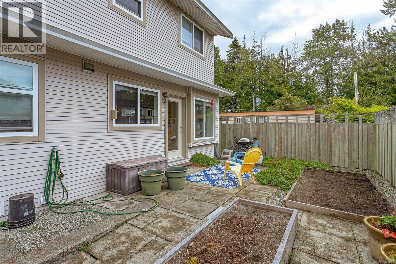  1914 Maple Avenue South, Sooke