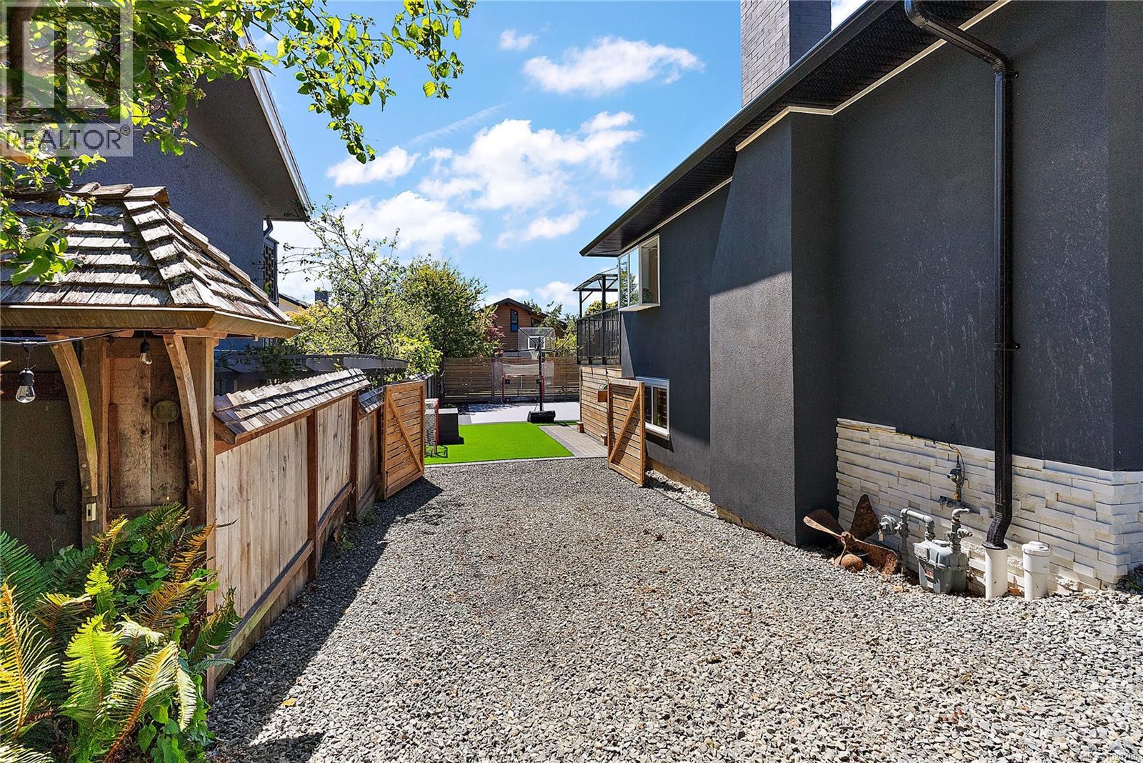  2095 Lorne Terrace, Oak Bay