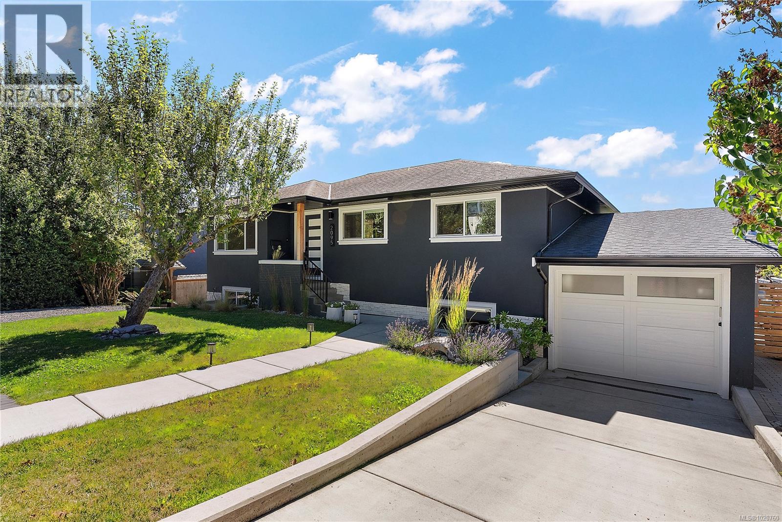 2095 Lorne Terrace, Oak Bay