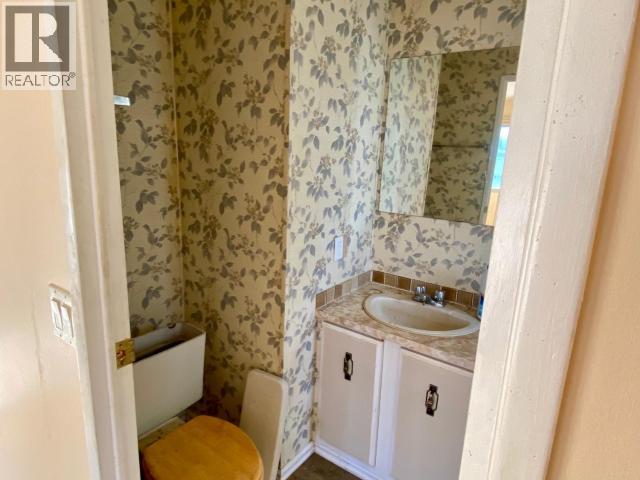 19-8425 HIGHWAY 101, Powell River