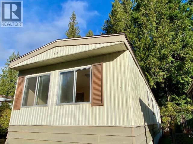 19-8425 HIGHWAY 101, Powell River