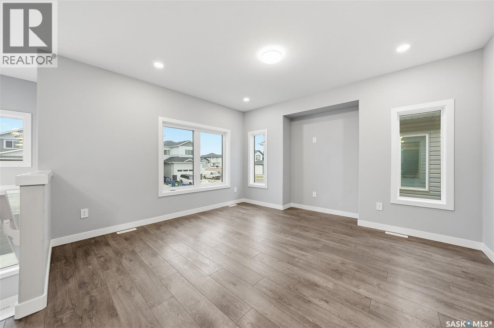 211 Thakur STREET - Photo 4 of 50, Saskatoon, Saskatchewan