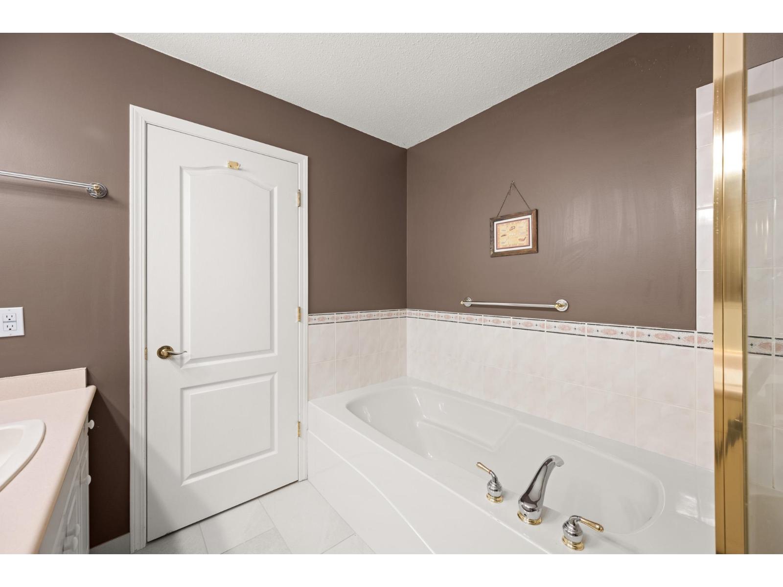 41 21579 88B AVENUE, Langley