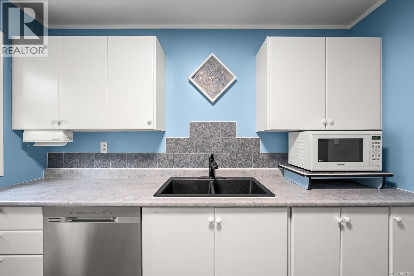 B 2775 Myra Pl, Courtenay