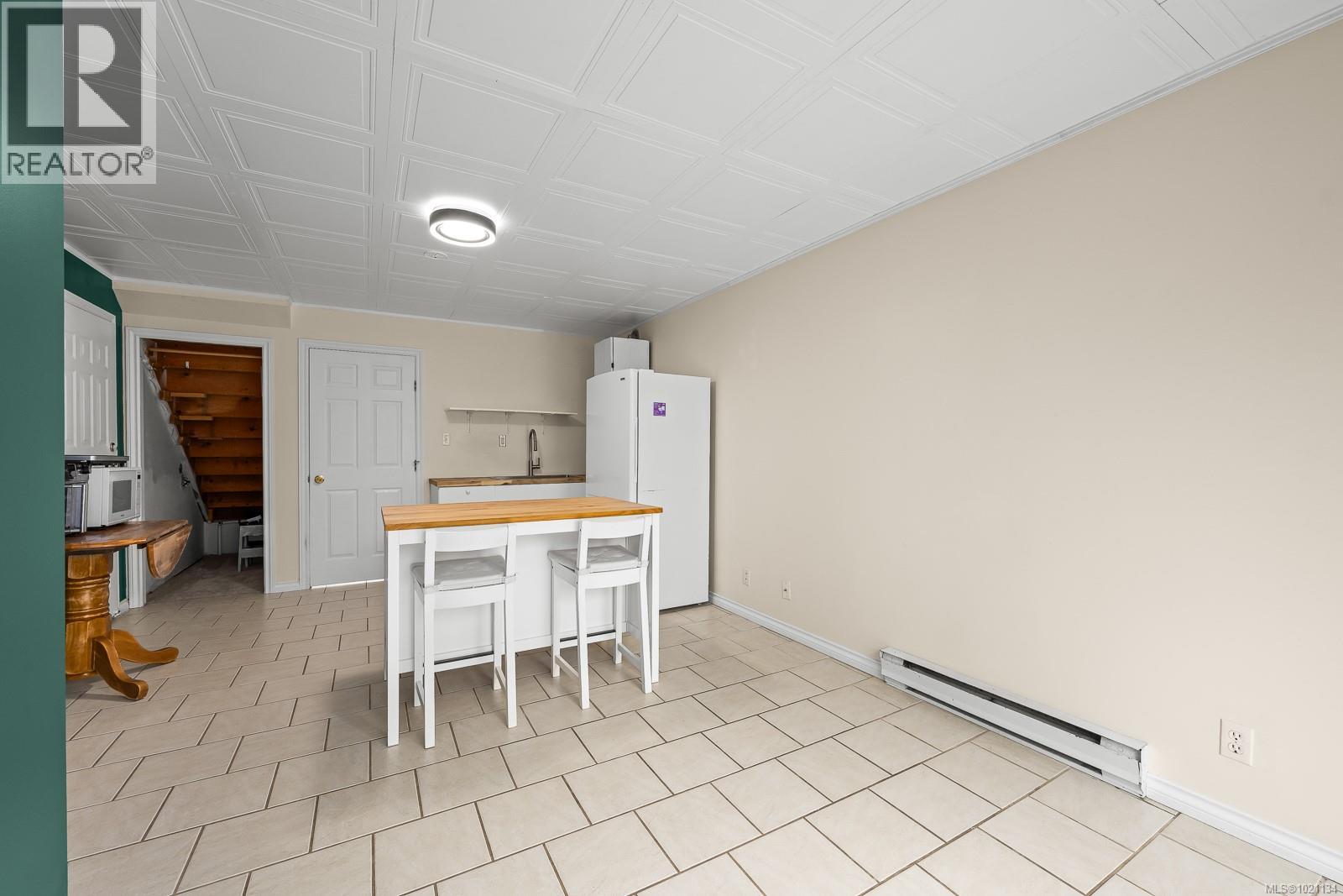 B 2775 Myra Pl, Courtenay