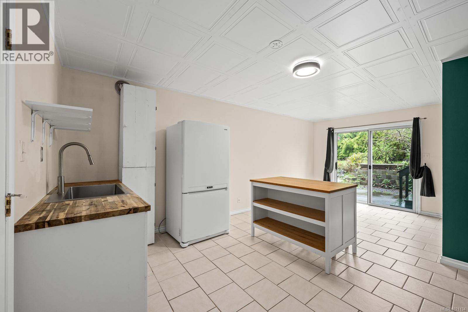 B 2775 Myra Pl, Courtenay