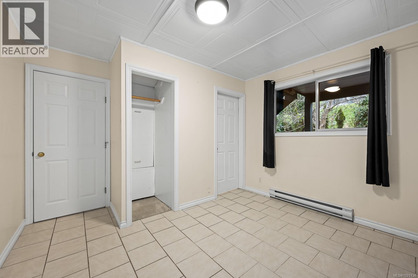 B 2775 Myra Pl, Courtenay