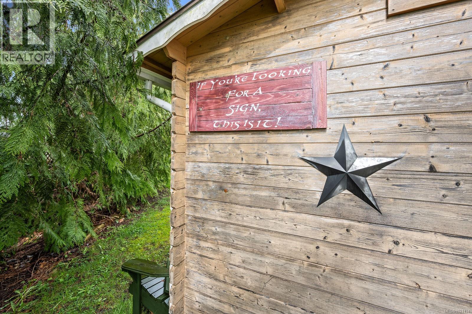 B 2775 Myra Pl, Courtenay