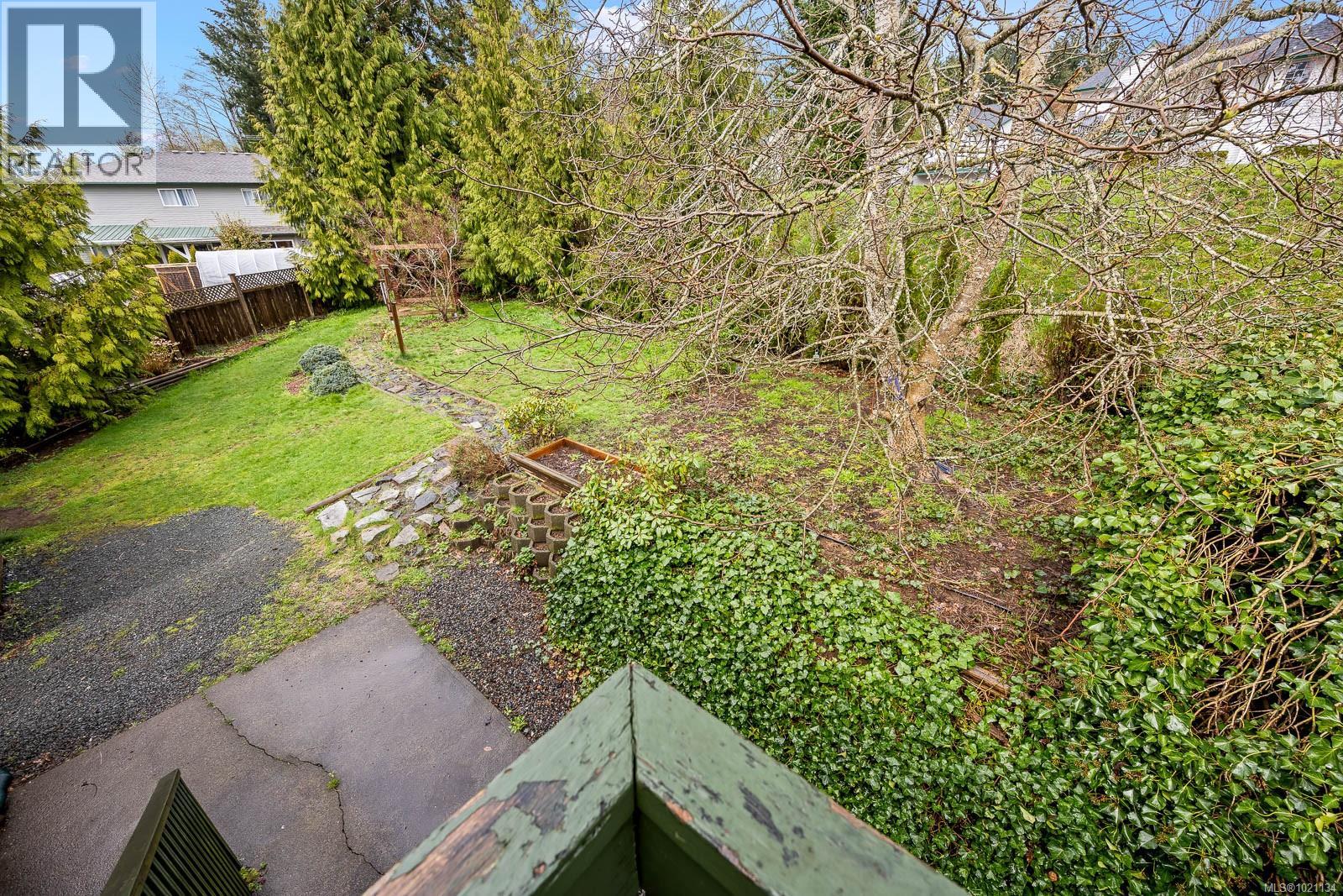 B 2775 Myra Pl, Courtenay